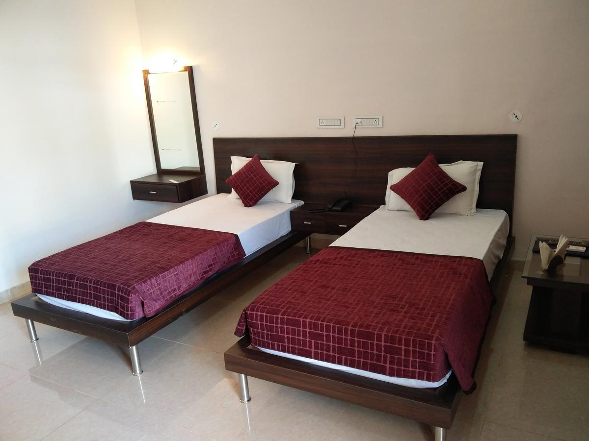 Gulmohar Sariska Resort Bairāt Exterior foto