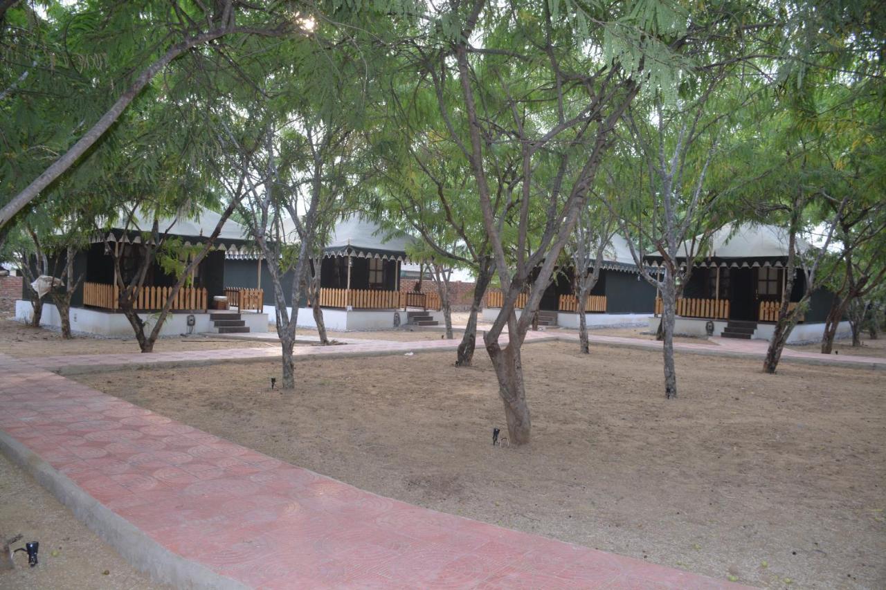 Gulmohar Sariska Resort Bairāt Exterior foto